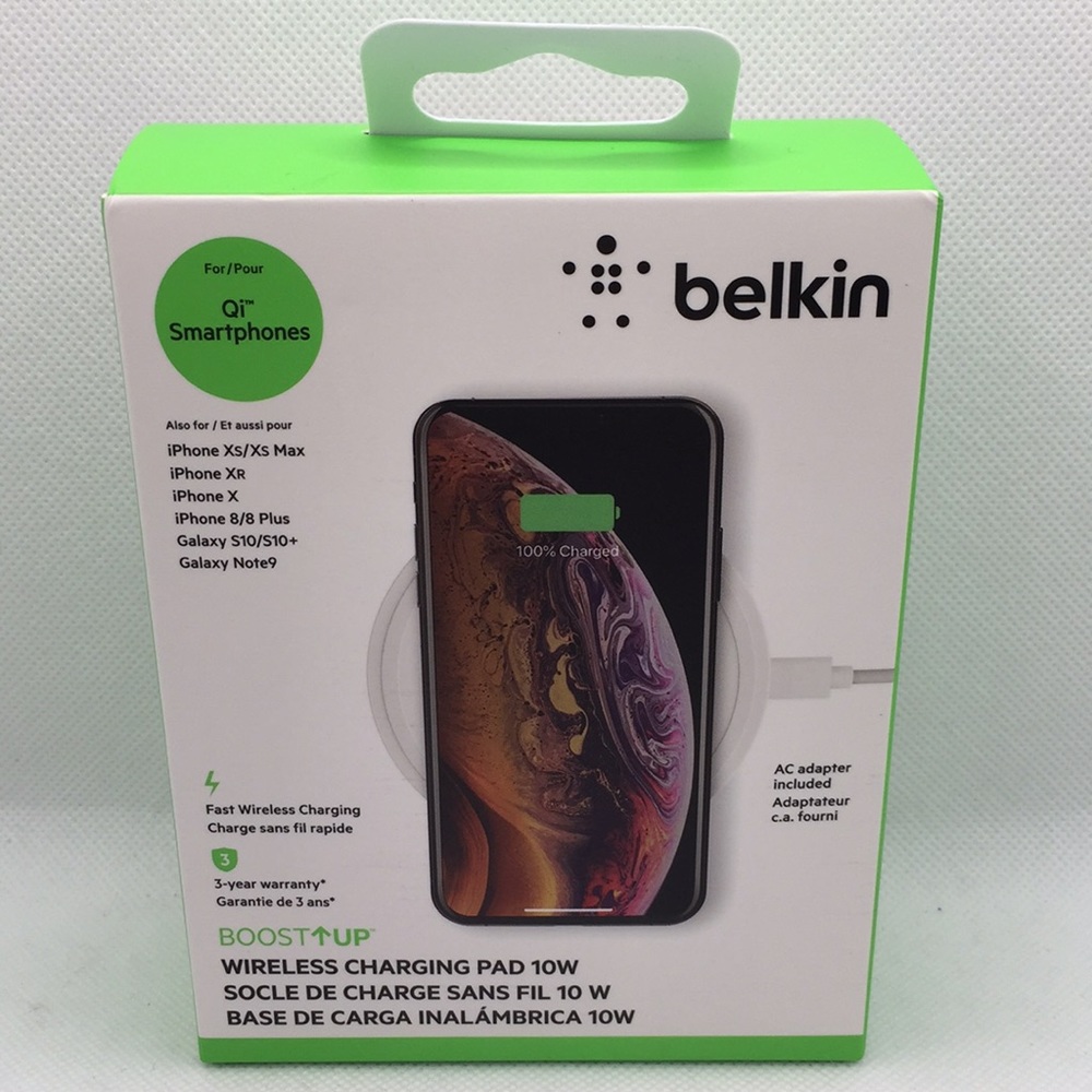 Belkin Boost Up 10-Watt Wireless Qi Smartphones Charging Pad New in Box